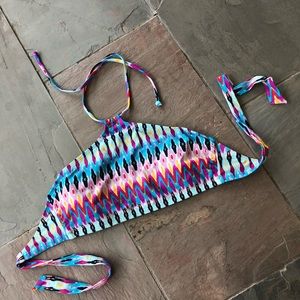 Athleta halter style bikini top.